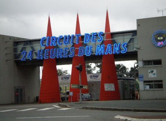 Le Portail d'entrée du circuit du Mans